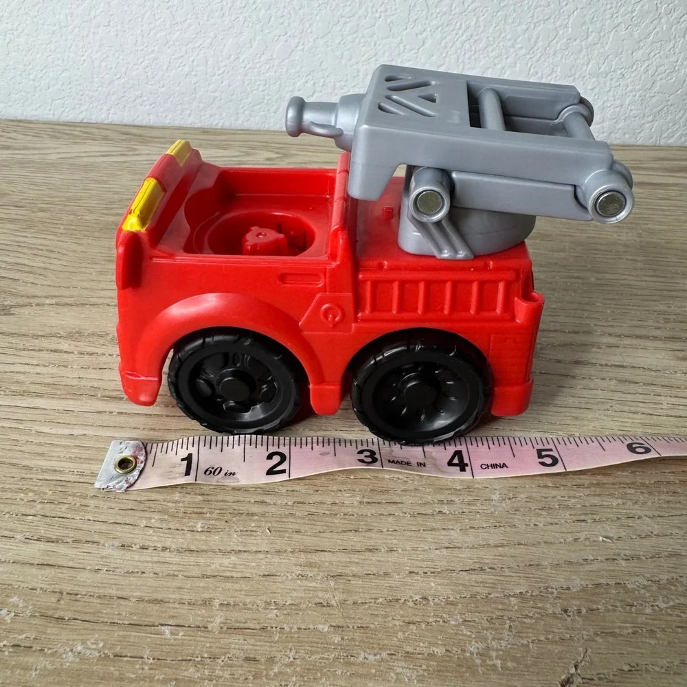 Fisher-Price Little People Red‎ Fire Truck and Helpful Harvester Green Tractor